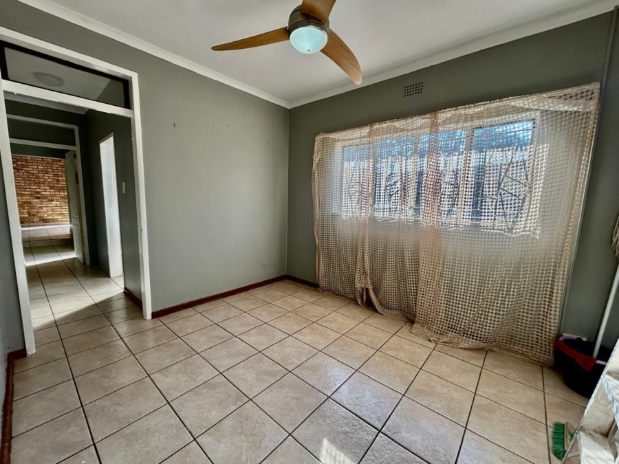 To Let 3 Bedroom Property for Rent in Geelhoutpark North West